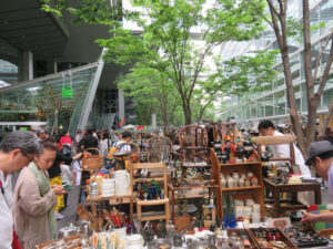 stalls at Oedo Antique Market