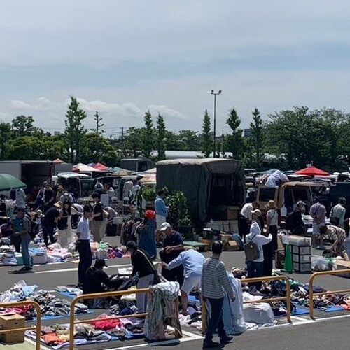 Stalls at Ohi Racecourse Flea Market