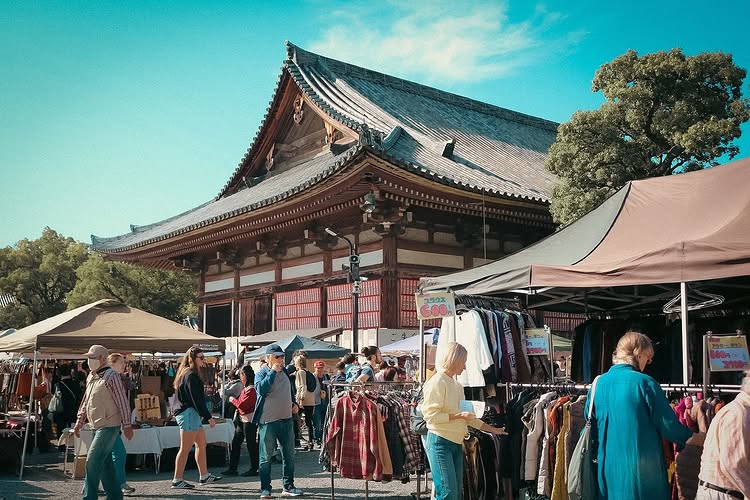 Tōji Temple Flea Market