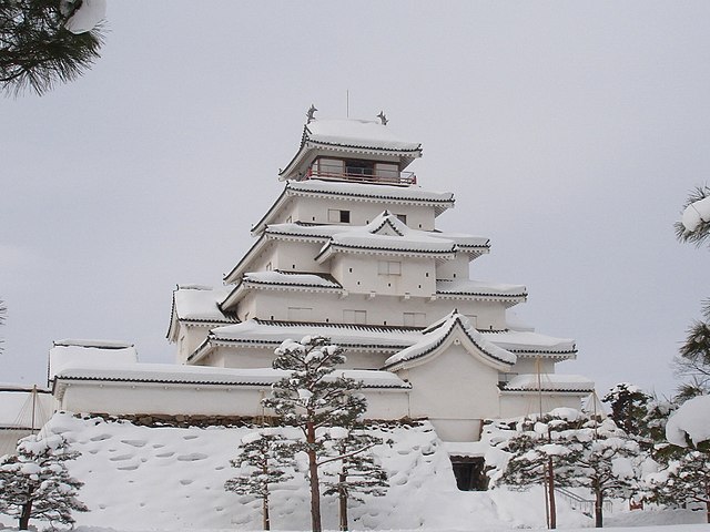 Tsuruga Castle covered in Snow