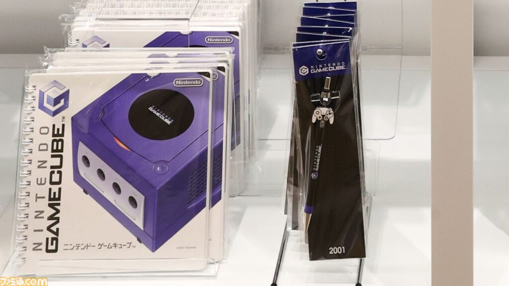 Nintendo Gamecube notebook and pen