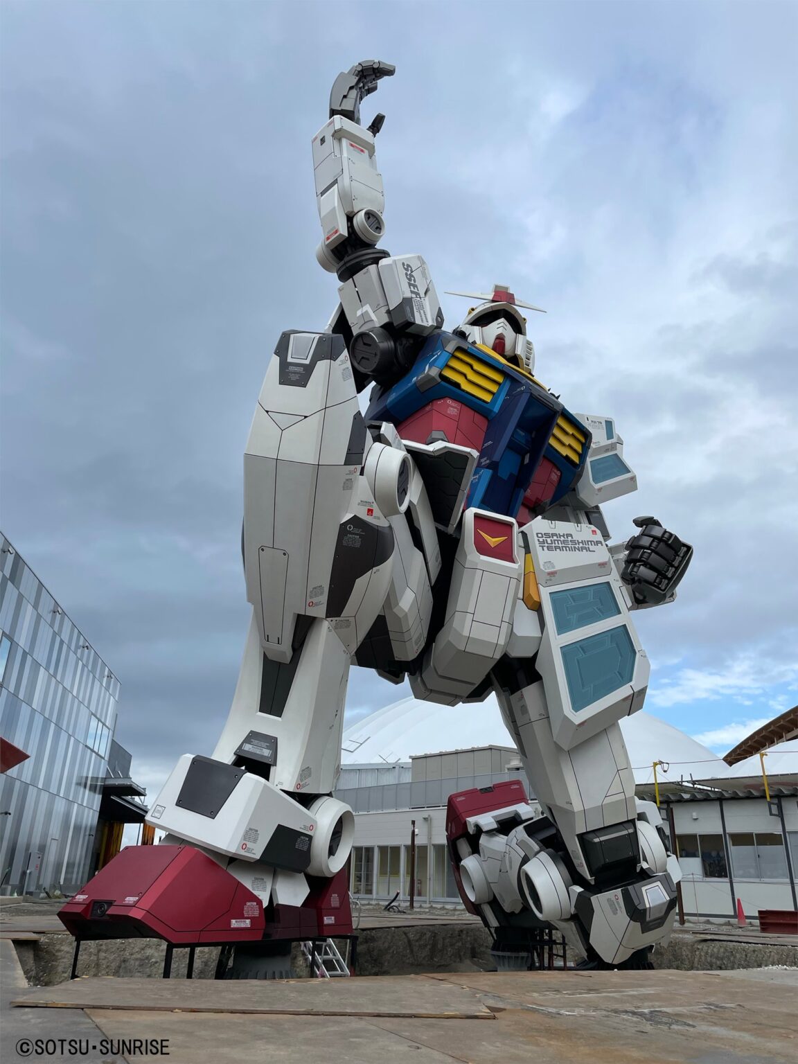 New life size Gundam statue in Osaka completed, blessed by Shinto priest