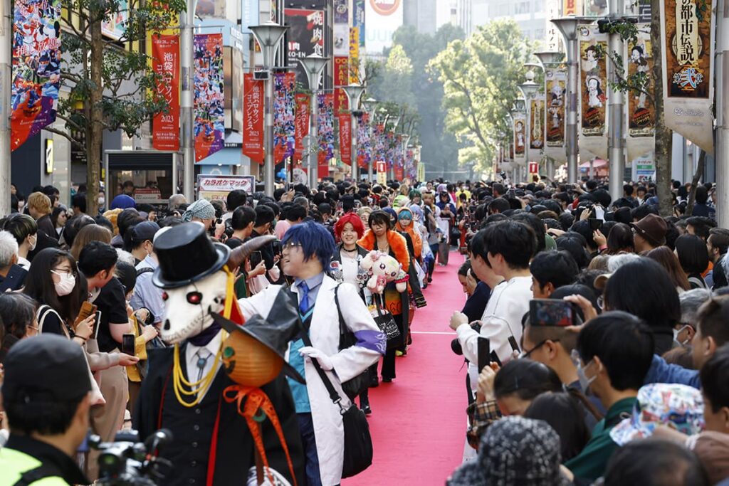 Cosplay Parade at the Ikebukuro Halloween Cosplay event