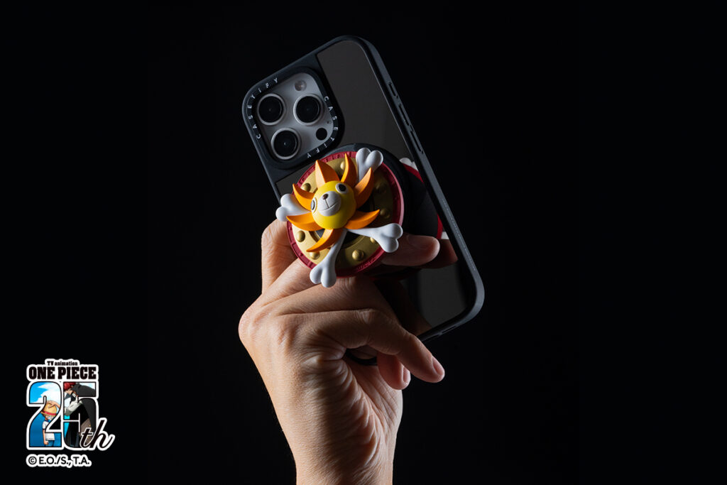 A Thousand Sunny themed phone grip produced by CASETiFY in collaboration with the anime ONE PIECE.