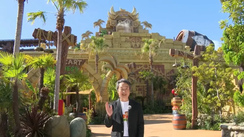 Shigeru Miyamoto at Donkey Kong Country at USJ.