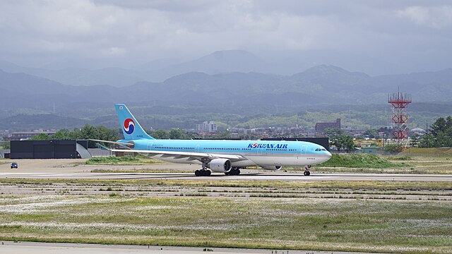 Korean Air plane at Komatsu AIrport