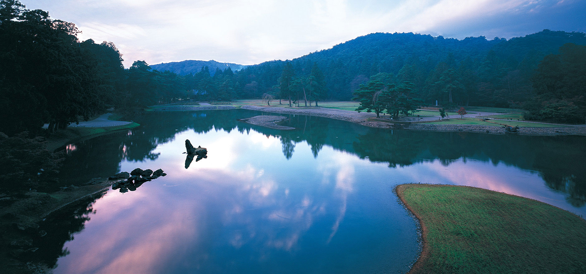 Motsu-ji Temple Gardens