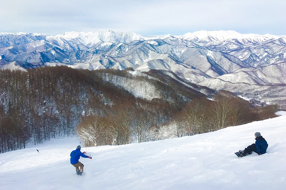 Snowboarding in Gunma Prefecture