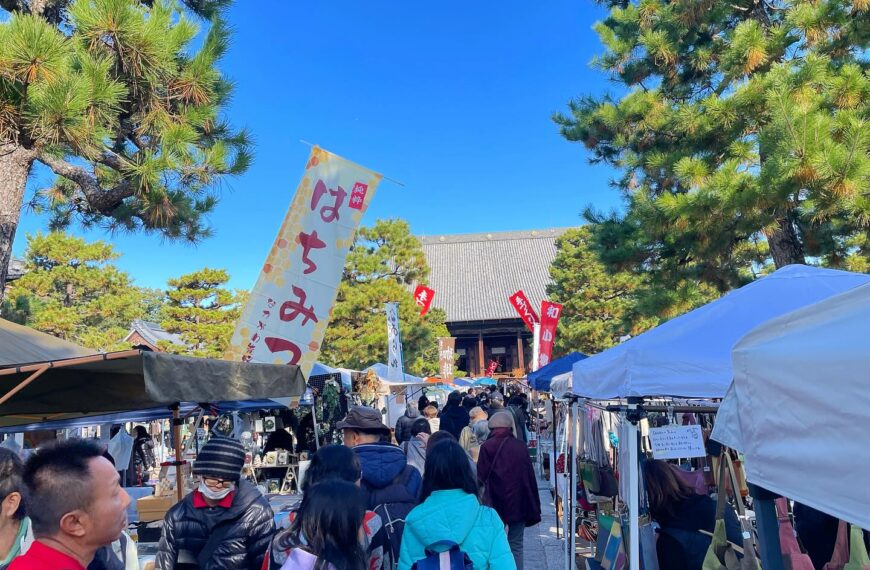 Hyakumanben Handicraft Market 1