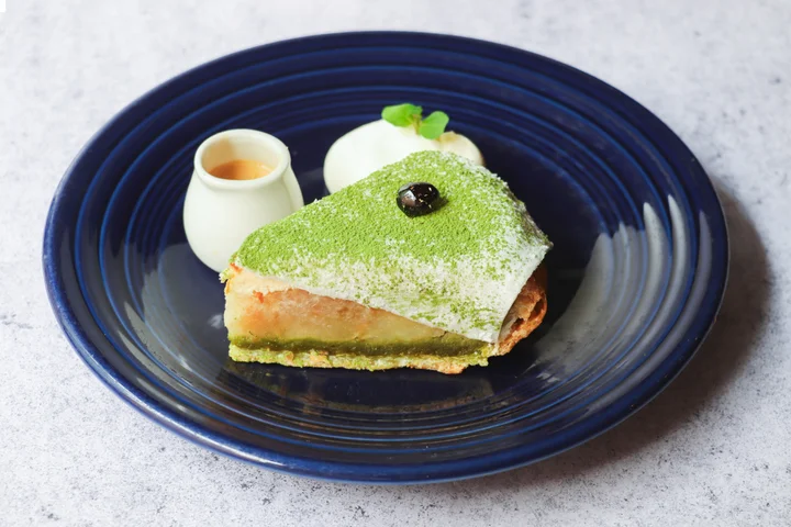 Matcha Tiramisu Apple Pie