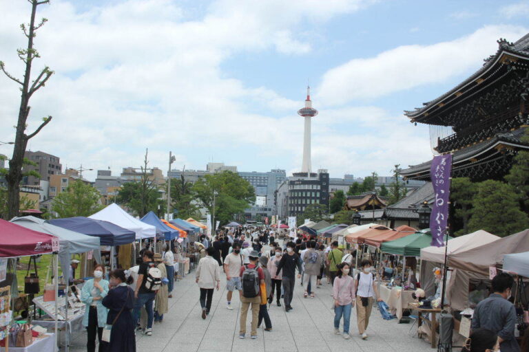 Ohigashi-san Handmade Temple Market