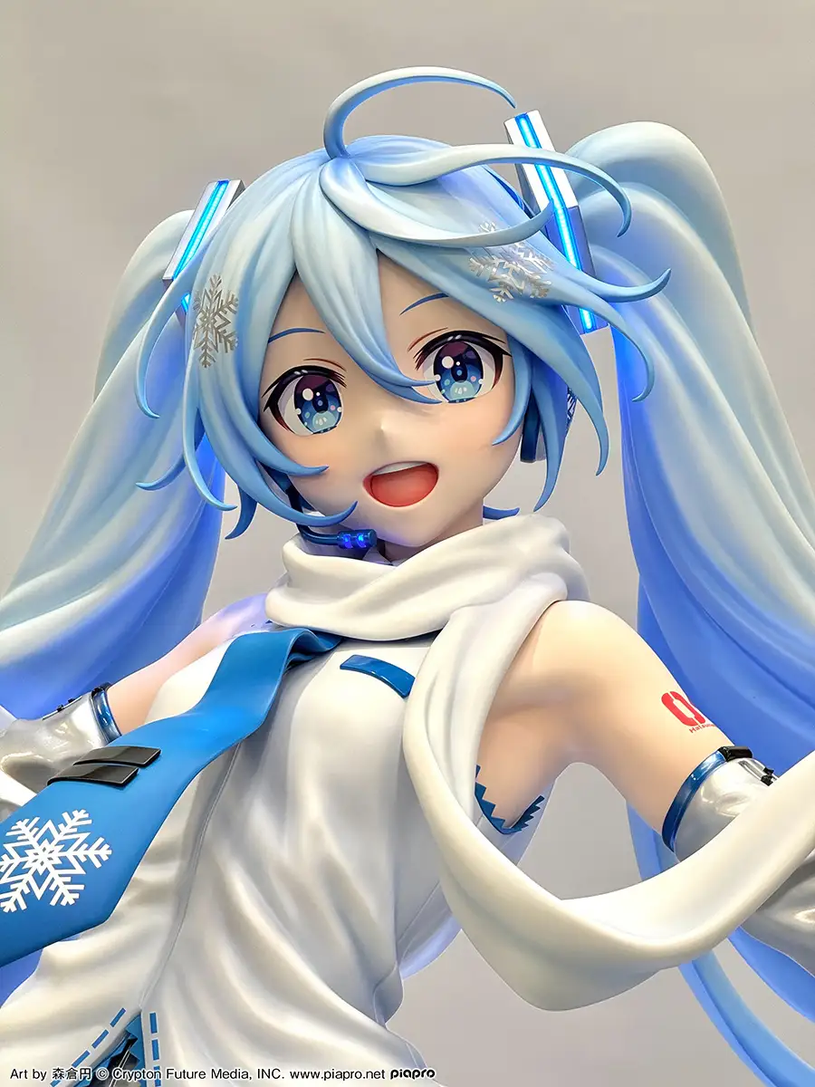 Snow Peak - ★ミイさん専用です★ New life-size Snow Miku statue unveiled in Sapporo