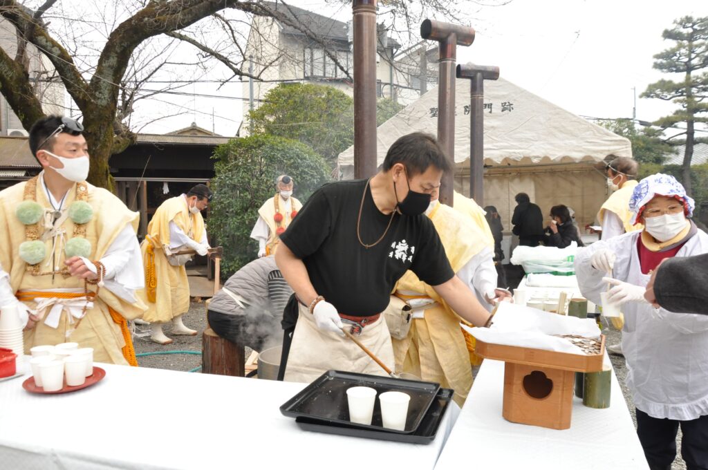 Amazake at Shogo-in Temple Setsubun Festival