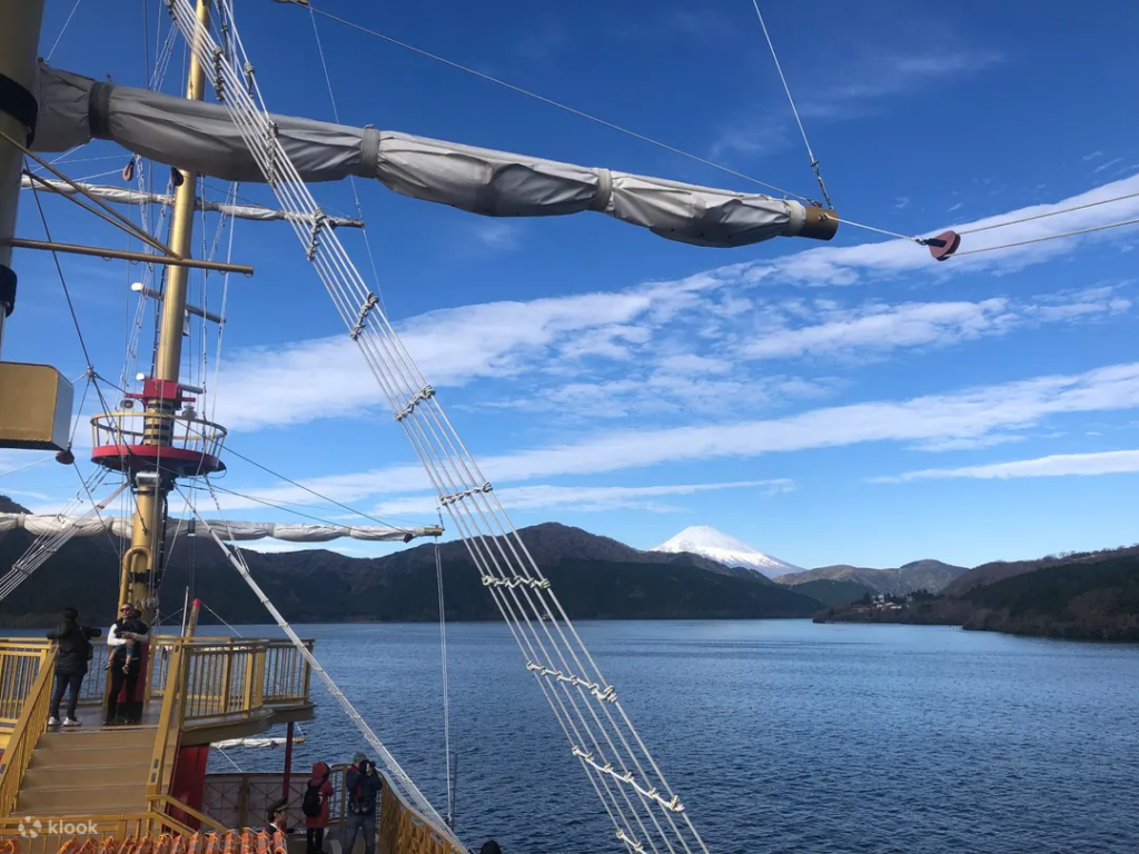 Hakone Pirate Ship