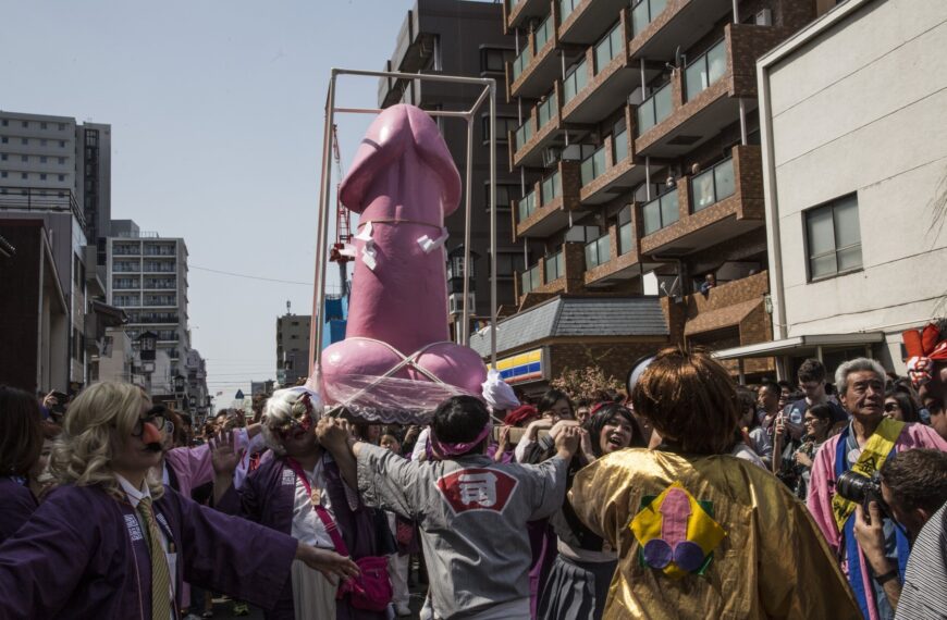 kanagawa kanamara penis festival 183463
