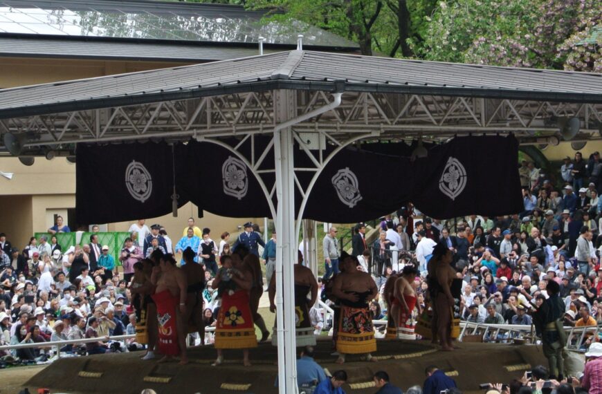 Sumo at Yasukuni Shrine 2026
