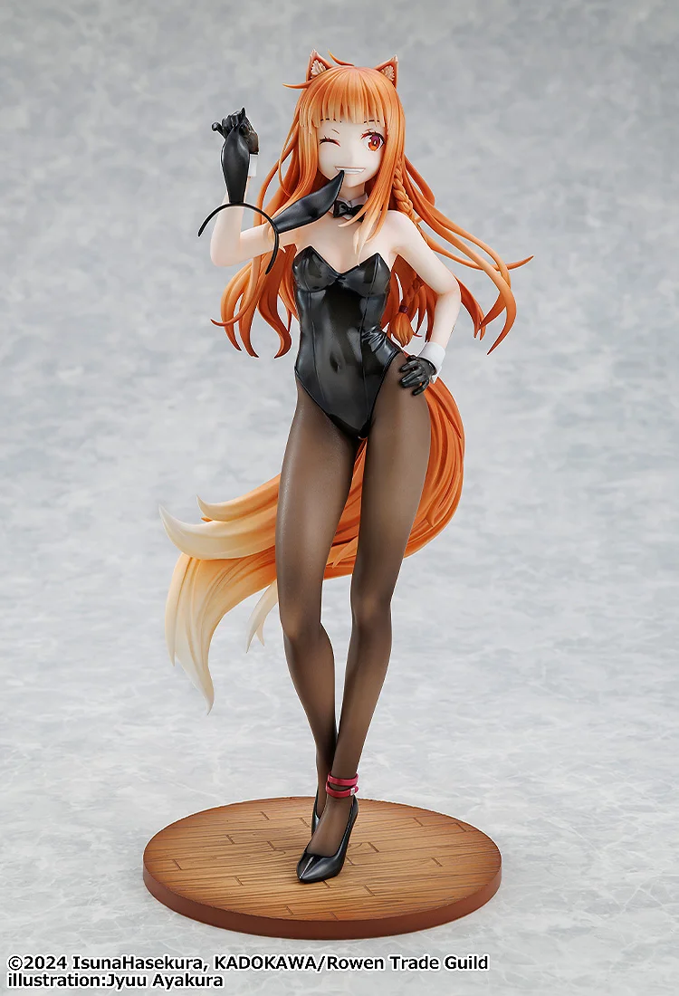 Holo Bunny Ver. Figure 4