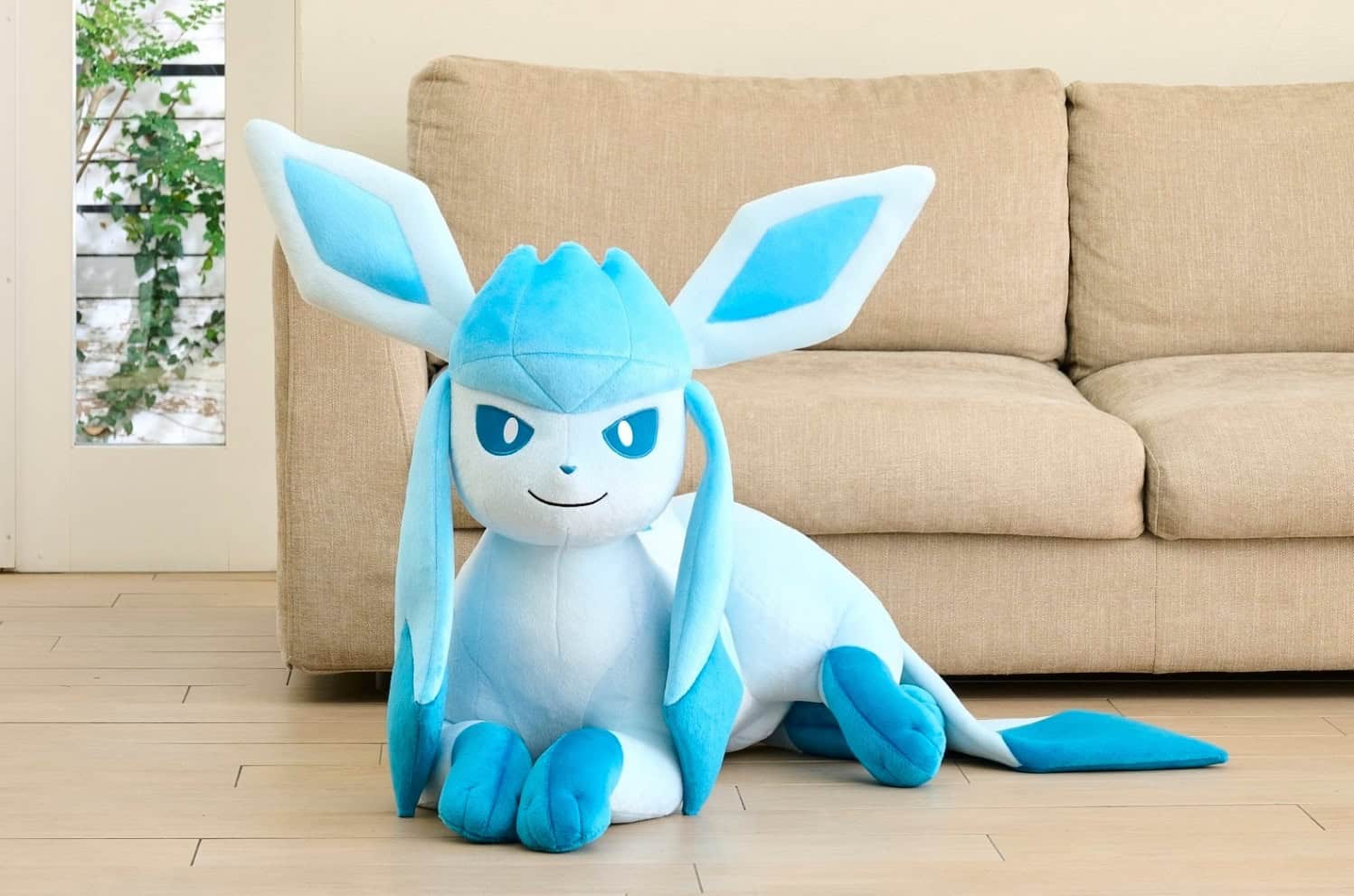 Life size Glaceon