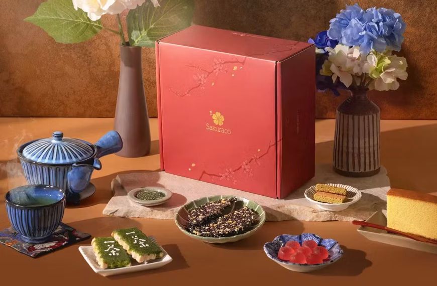 Sakuraco Subscription Box