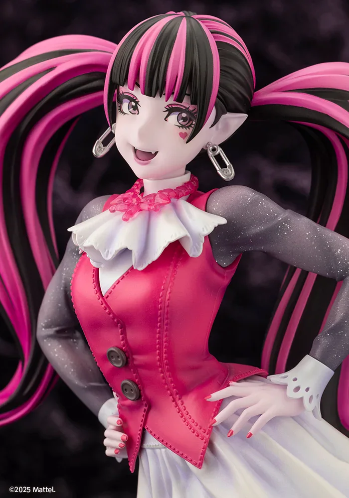 Draculaura Figure 11