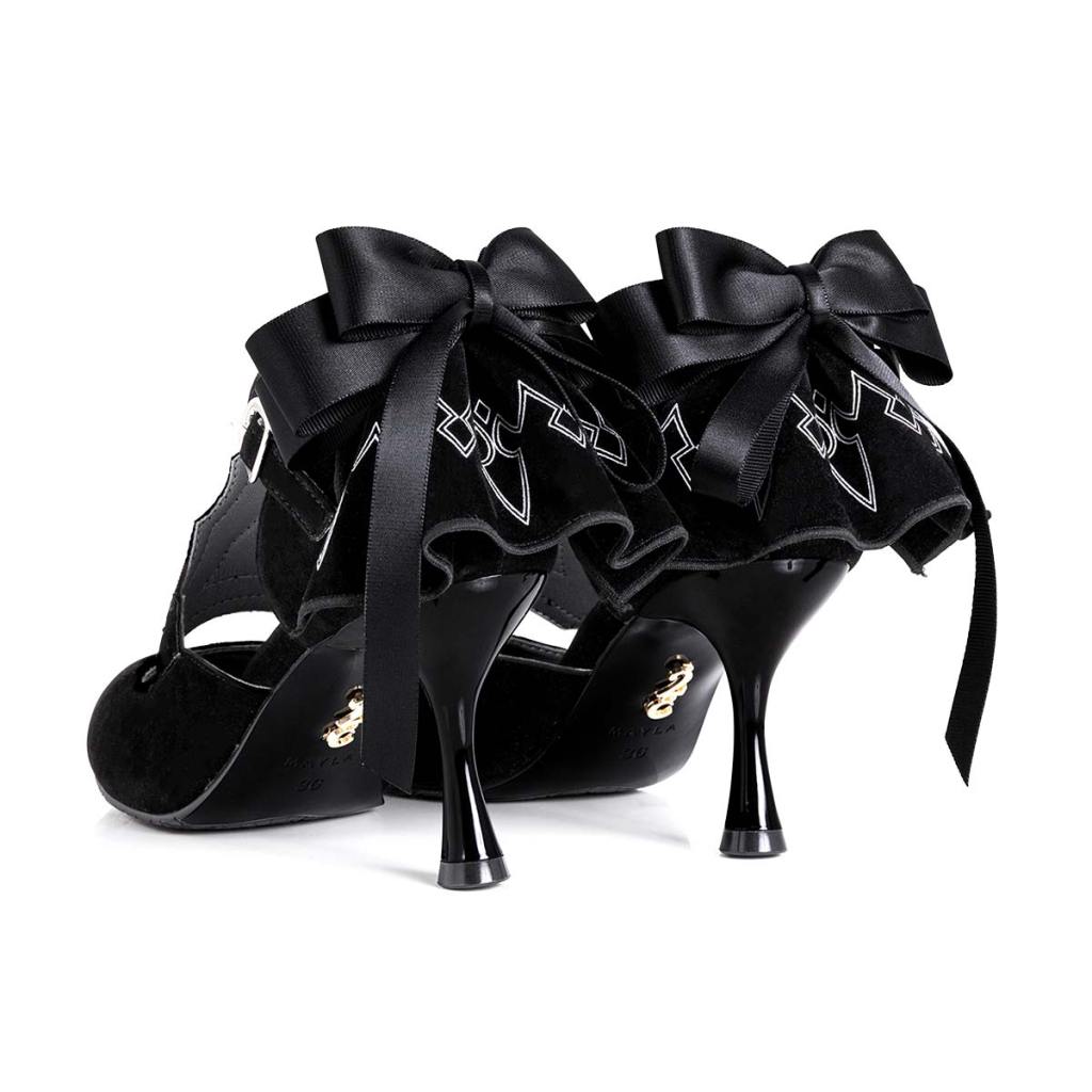 MAYLA NieRAutomata 11