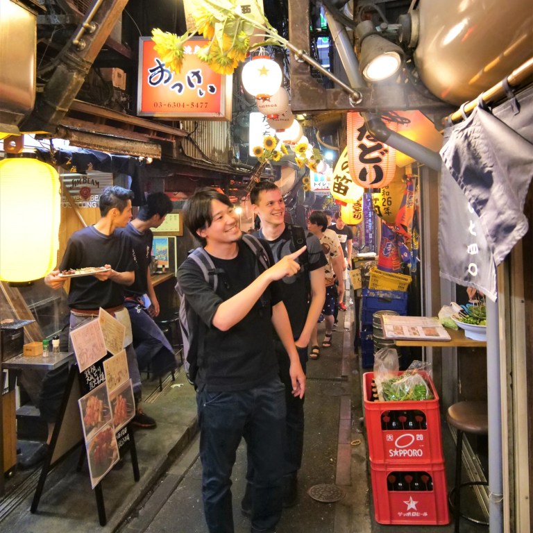 Shinjuku Nightlife: Tokyo Bar Hopping Adventure