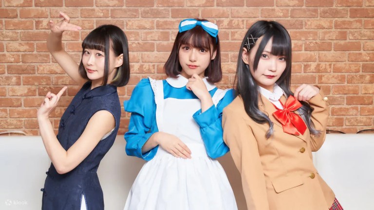 HoneyHoney Maid Cafe in Nakano