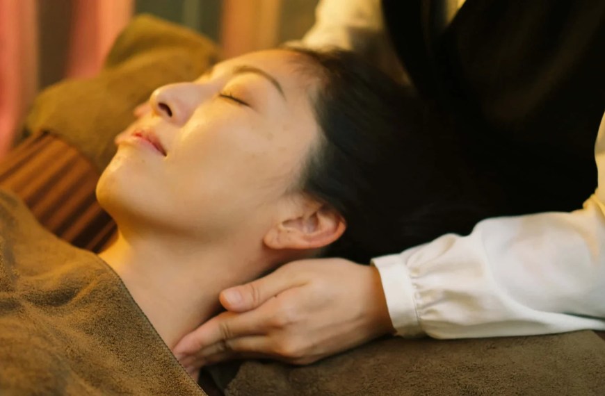 Relax and Rejuvenate: Experience a Dry Head Spa in Tokyo's Ikebukuro