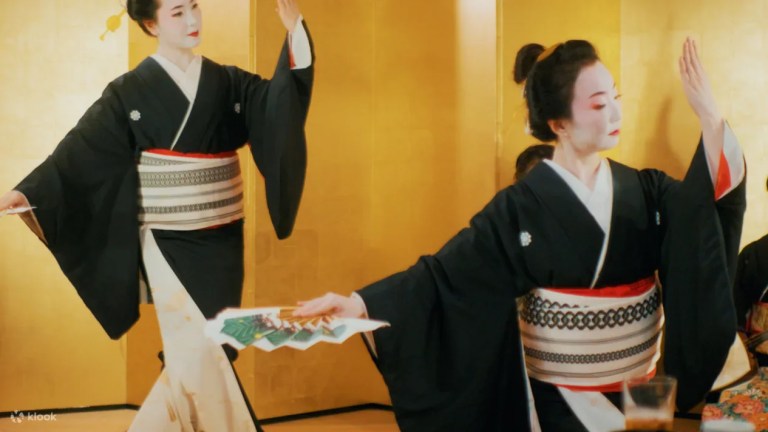 Experience the Fukagawa Odori Ozashiki in Tokyo: A Cultural Delight