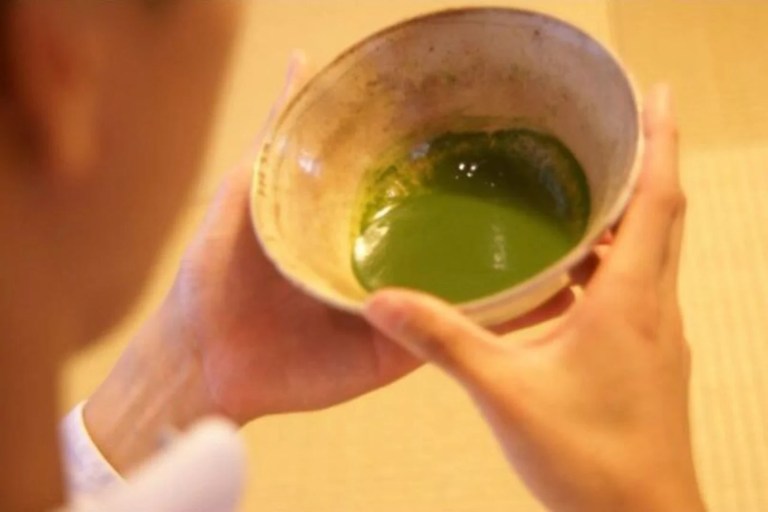 Experience the Tranquility of a Traditional Tea Ceremony at Komaba Warakuan