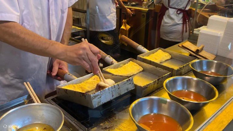 Tsukiji Fish Market Food Tour: A Culinary Adventure in Tokyo!