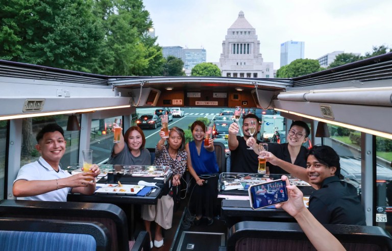 Tokyo Restaurant Bus: Dine and Sightsee in Style
