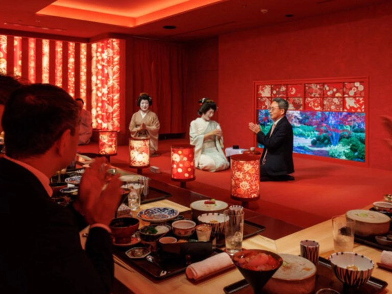 Tokyo Cultural Experience: Japanese Cuisine & Geisha Performances