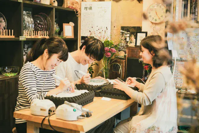 Tokyo: Craft Your Own Glass Art!