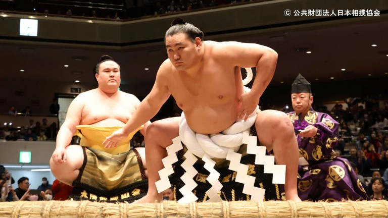 Witness the Thrilling Tokyo Grand Sumo Tournament (September 2025)