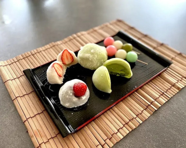 Mochi-Making in Tokyo: A Fun, Hands-On Cultural Experience