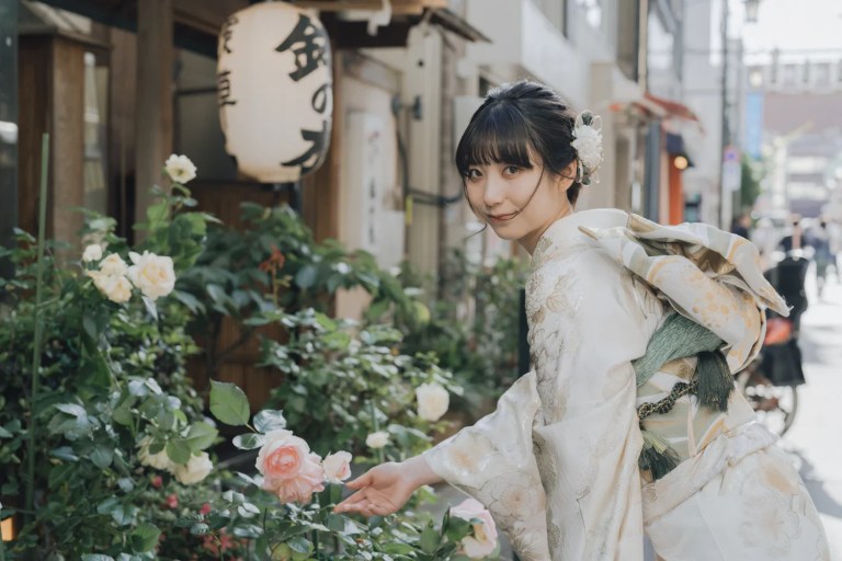 Asakusa Kimono Experience: Photo Shoot & Rental by KANON