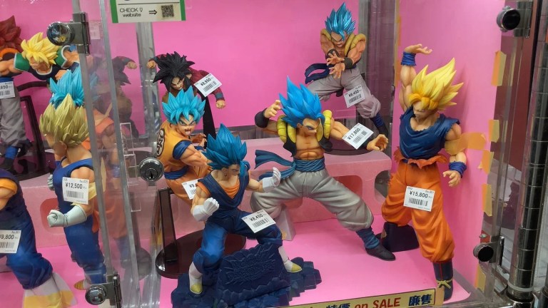 Akihabara Anime & Manga Tour: Explore Tokyo's Vibrant Pop Culture Scene!