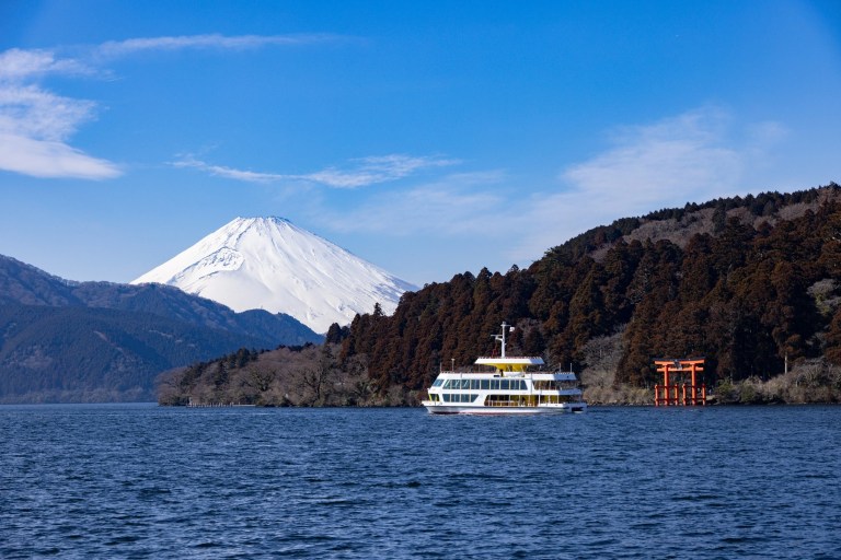 Discover Mt Fuji & Hakone: A Day Trip with Drum Show, Cruise & Ropeway from Tokyo