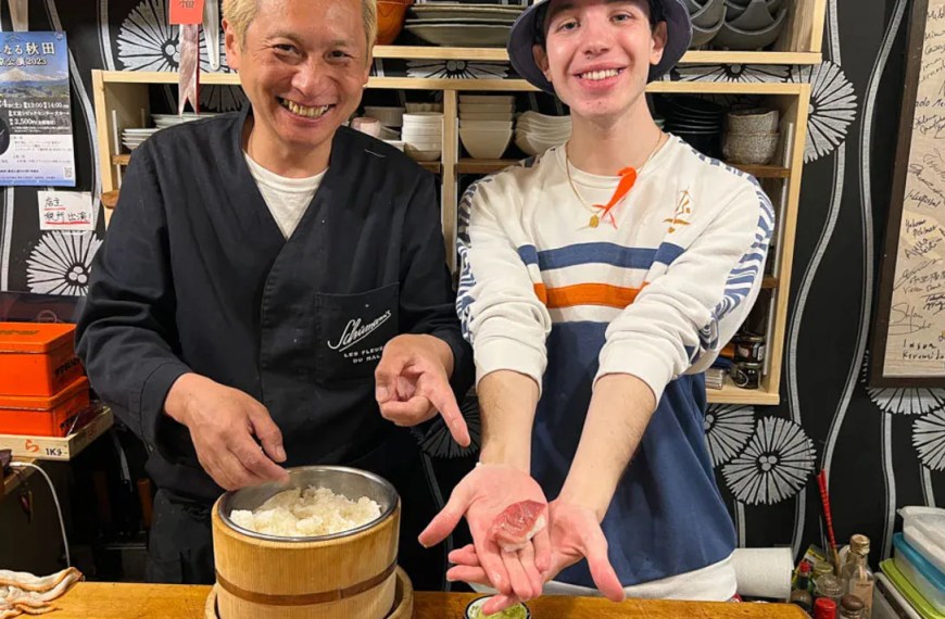 Tsukiji Market Tour & Sushi-Making with a Renowned Chef in Ginza
