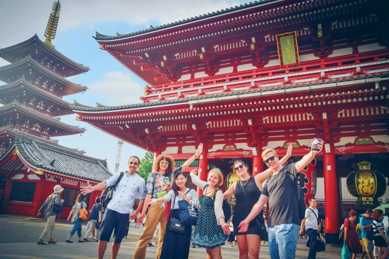 Private Tokyo Tour: Customize Your Adventure with a Licensed Guide (4/8h)
