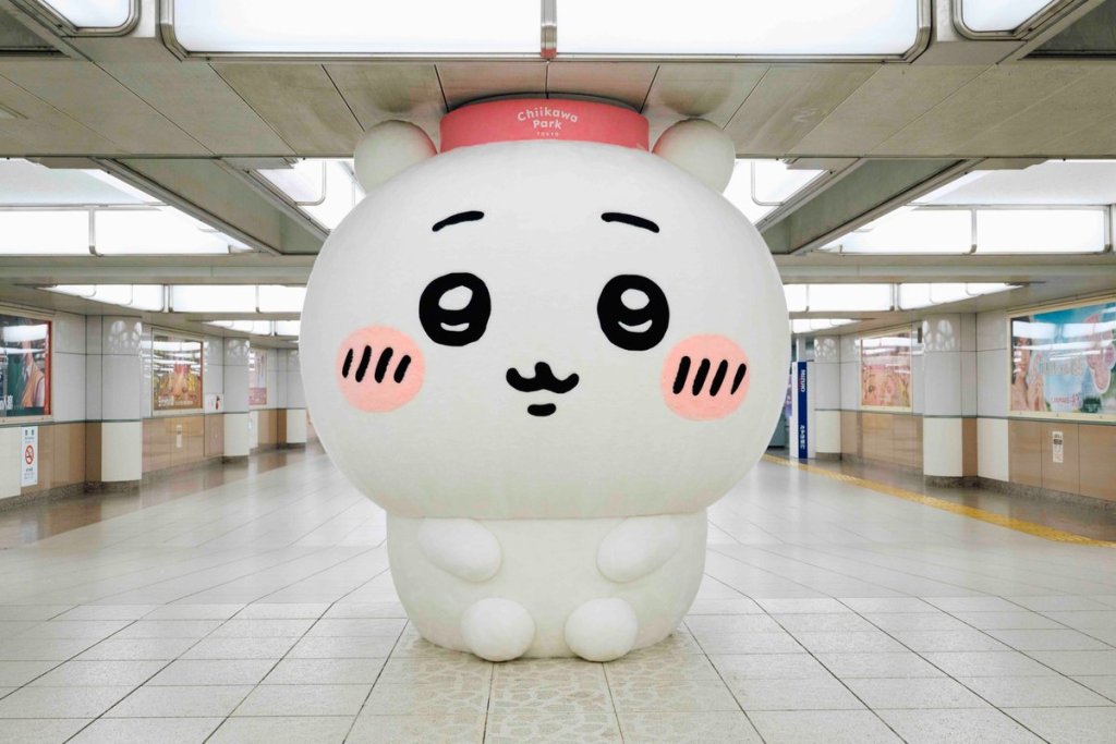 Giant Chiikawa plushies 2