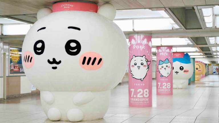 Giant Chiikawa plushies