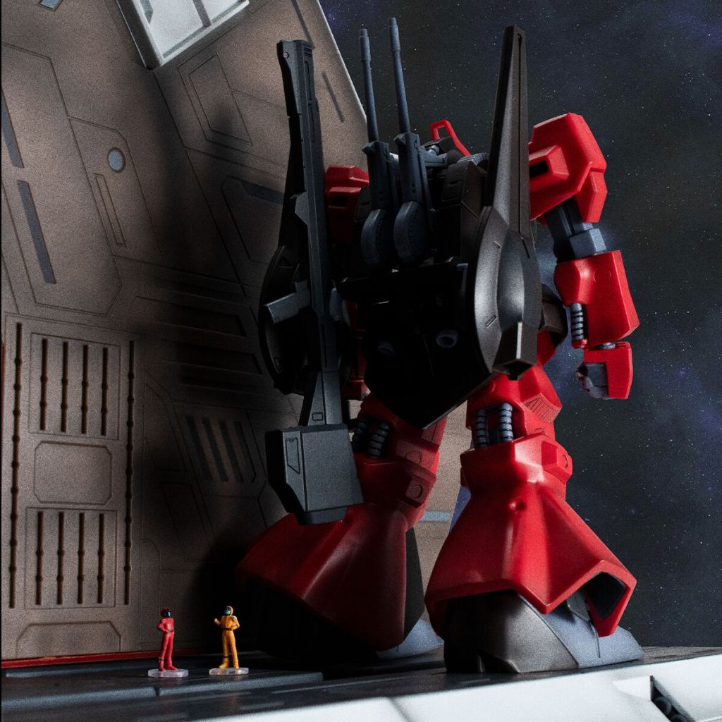 Diorama of Zeta Gundam's Argama Catapult Deck gets new and