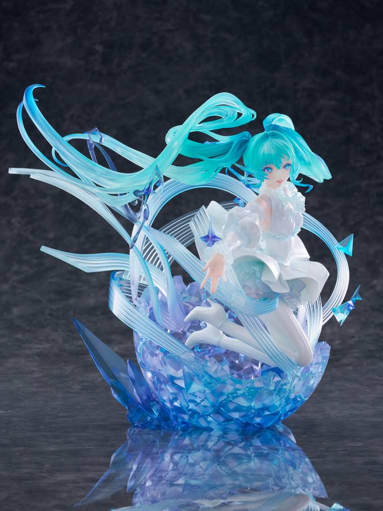 Hatsune Miku crystal statue 10