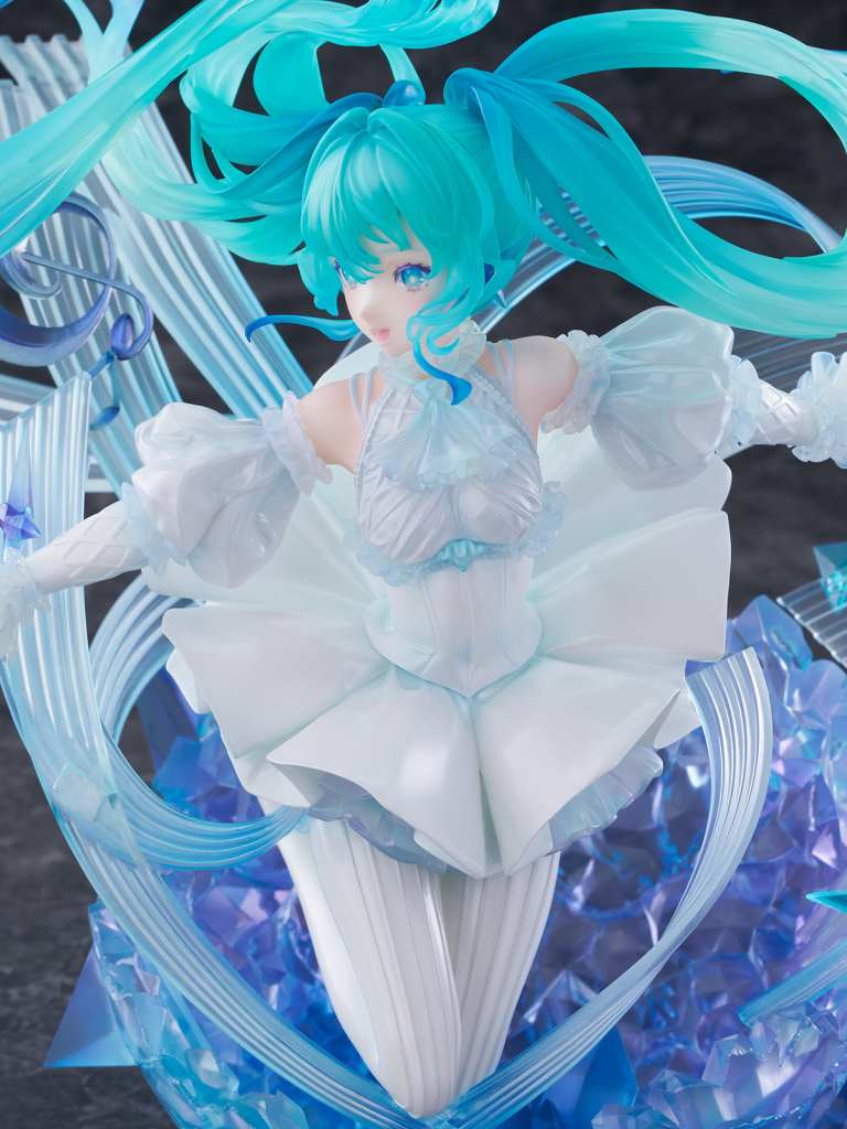 Hatsune Miku crystal statue 5