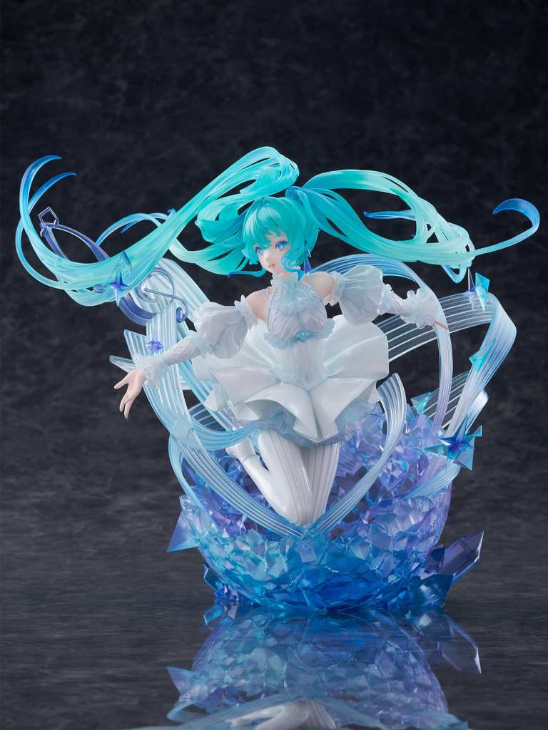 Hatsune Miku crystal statue 9